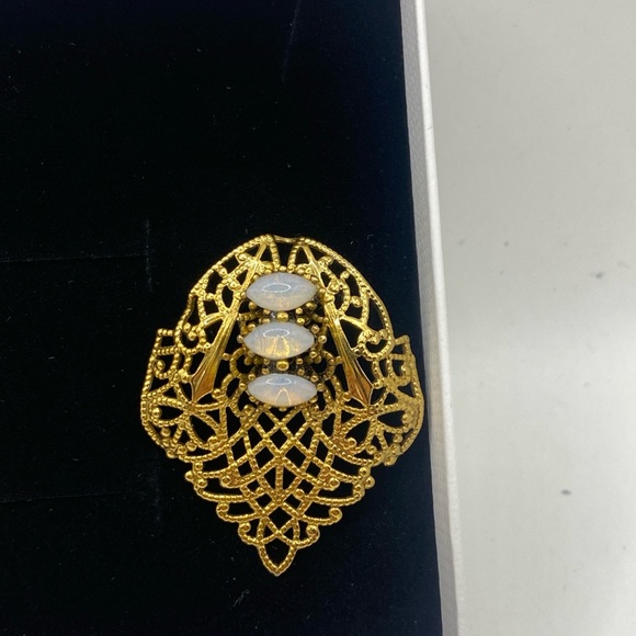 Vintage Filigree Brass Gold Plated Opal Earrings - Picture 3 of 10